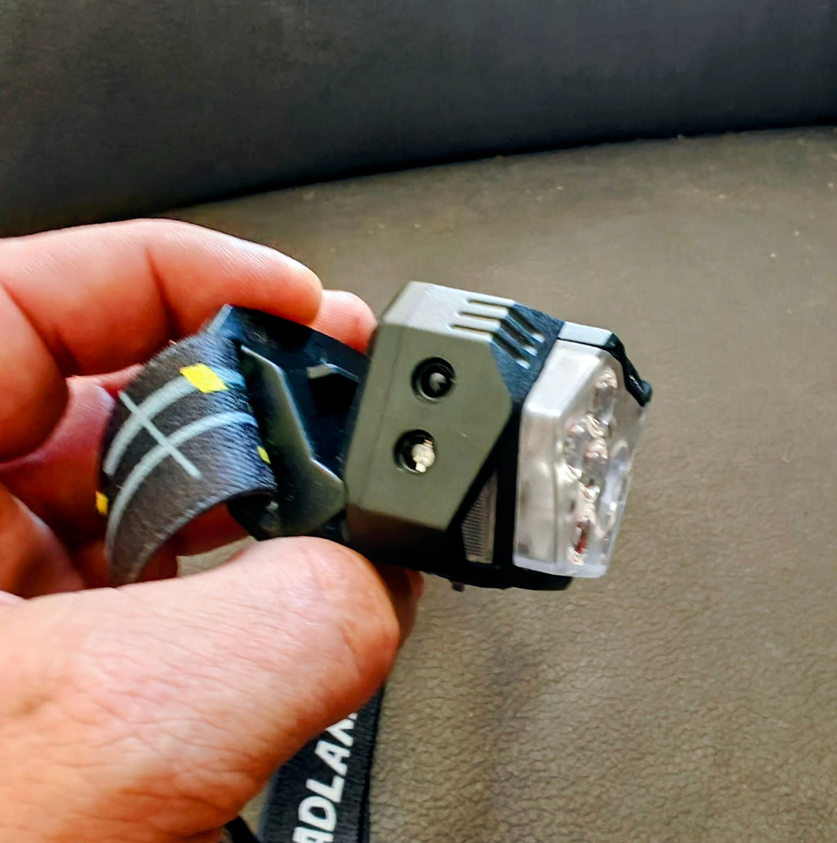 LED-Stirnlampe mit Bewegungssensor